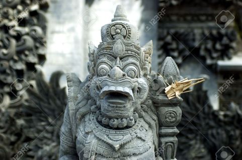 foto Bali Indonesia-Sculture-popolari-collegate-con-indonesiano